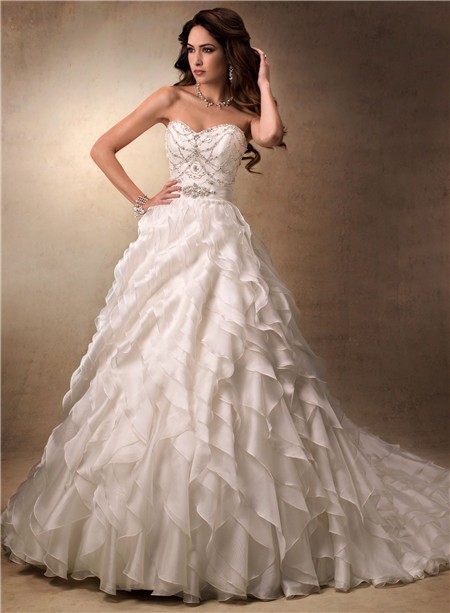 Luxury Ball Gown Sweetheart Ivory Satin Organza Ruffle Wedding Dress