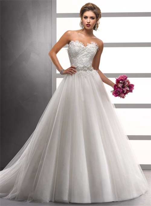 A Line/Princess Sweetheart Court Train Lace Tulle Wedding Dress With ...
