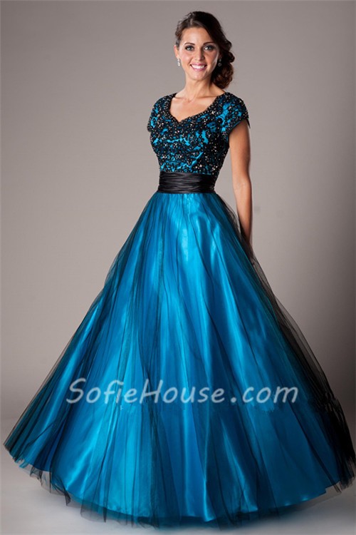 Modest Ball Gown Purple Satin Black Tulle Lace Prom Dress With Sleeves
